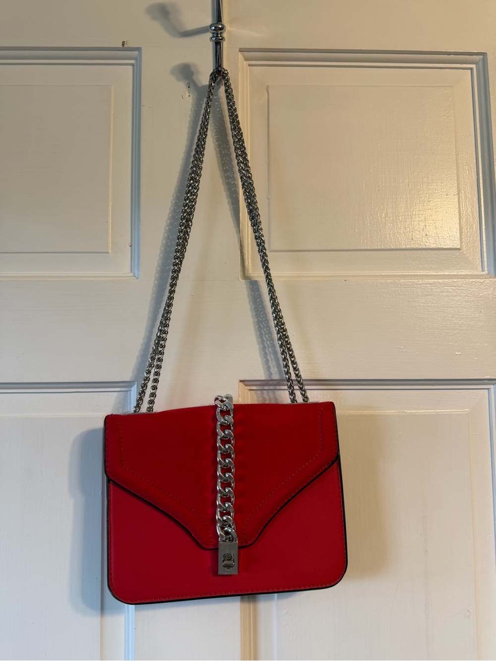 Top Shelf Red Chain Shoulder Bag - Women's Crossbody
